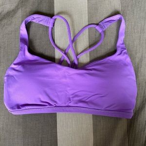 Lululemon Free to Be sports bra
